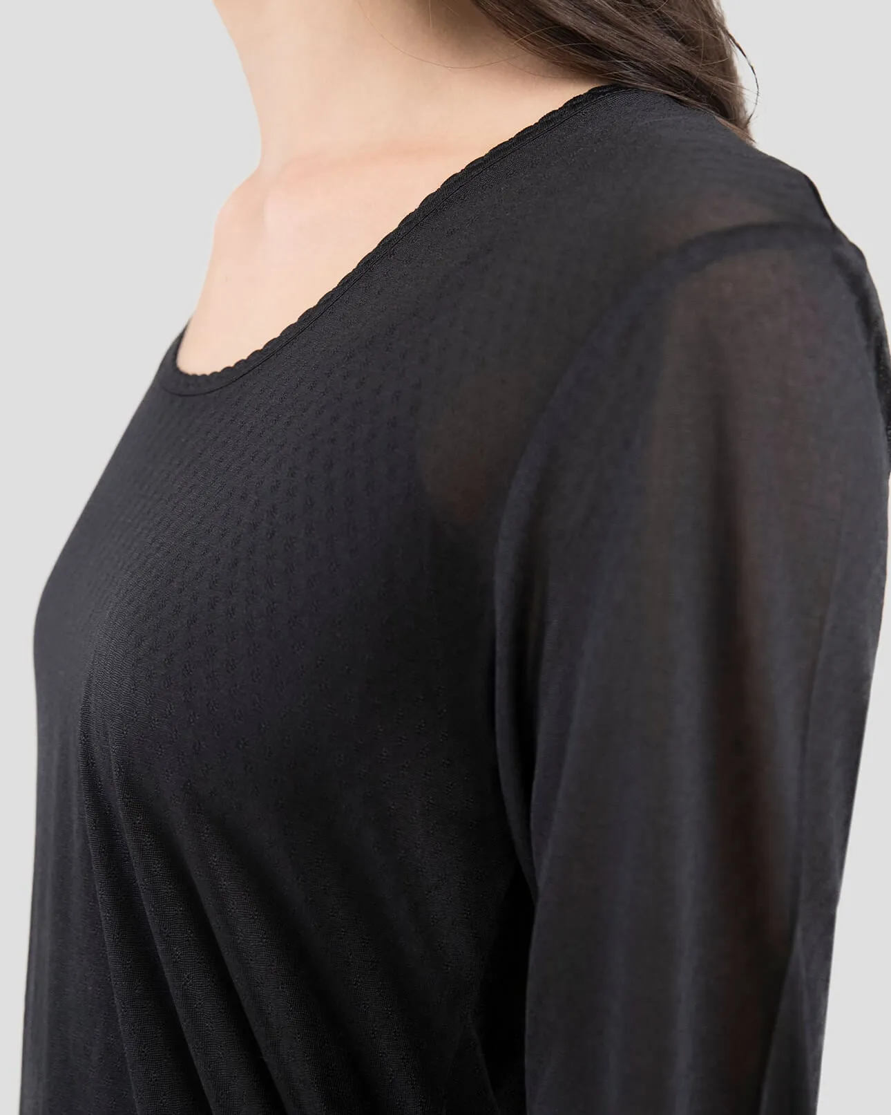 1.0 Women's Thermasilk® Heritage Lightweight Scoop Neck Baselayer Top