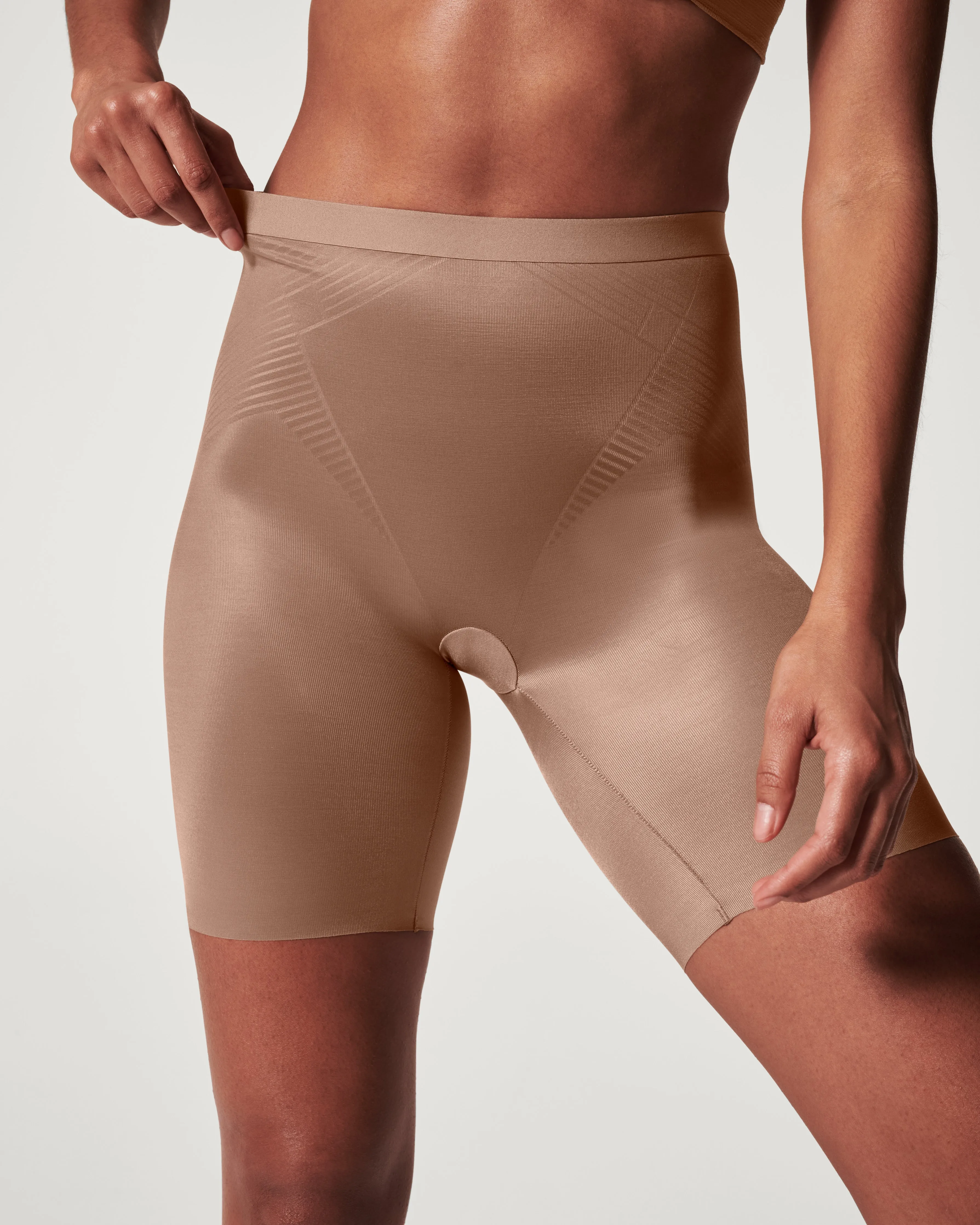 SPANXshape™ Invisible Mid-Thigh Short