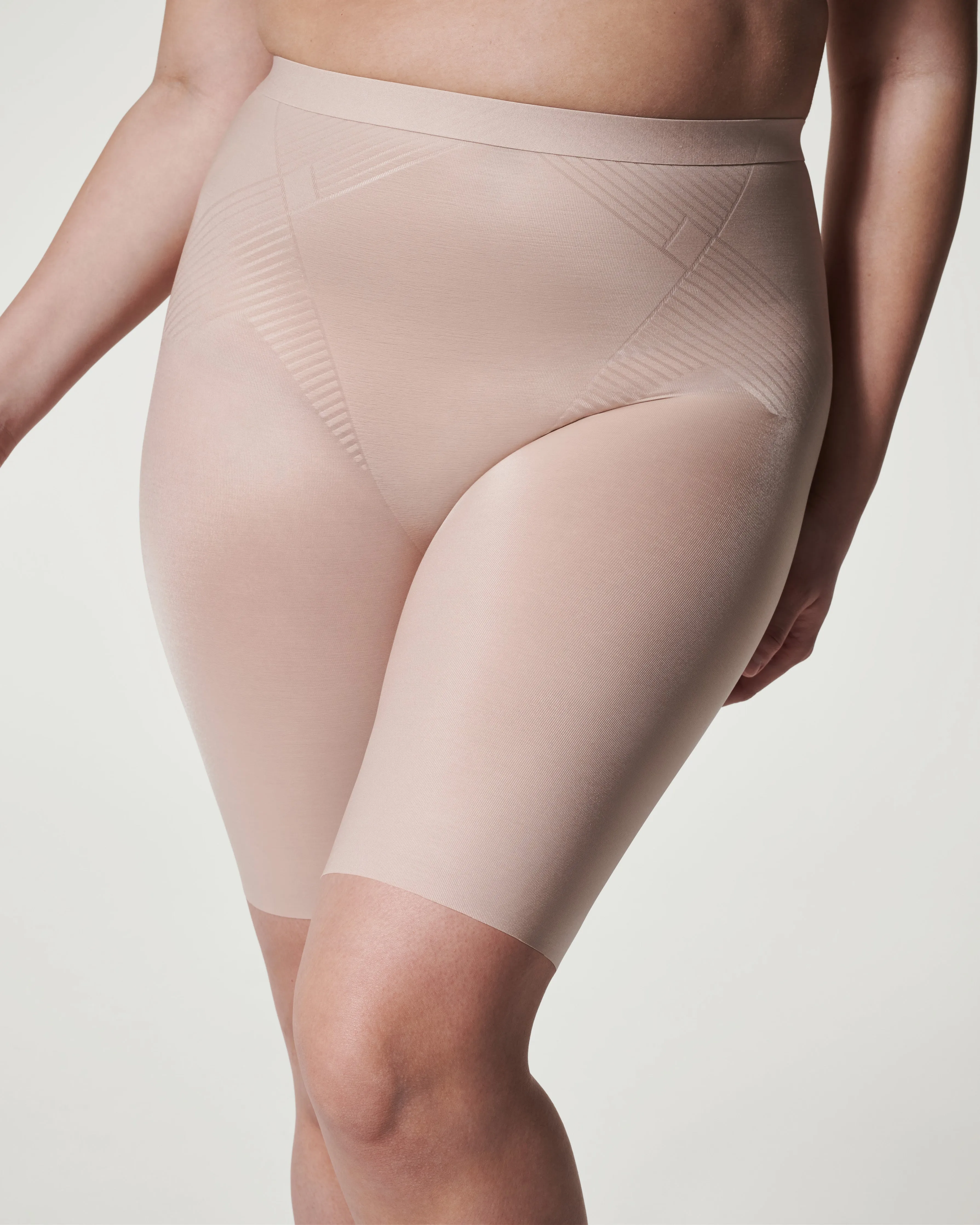 SPANXshape™ Invisible Mid-Thigh Short